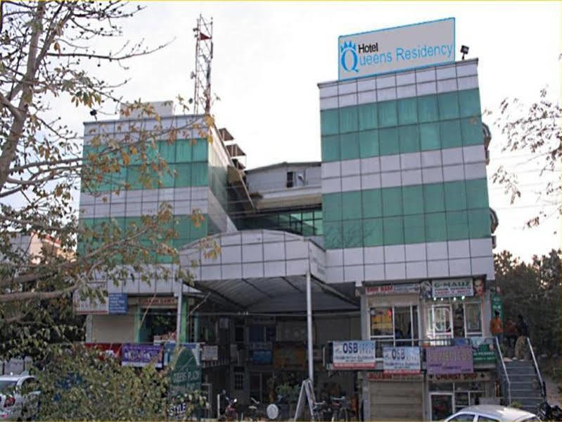 Hotel Queens Residency Gurgaon Esterno foto